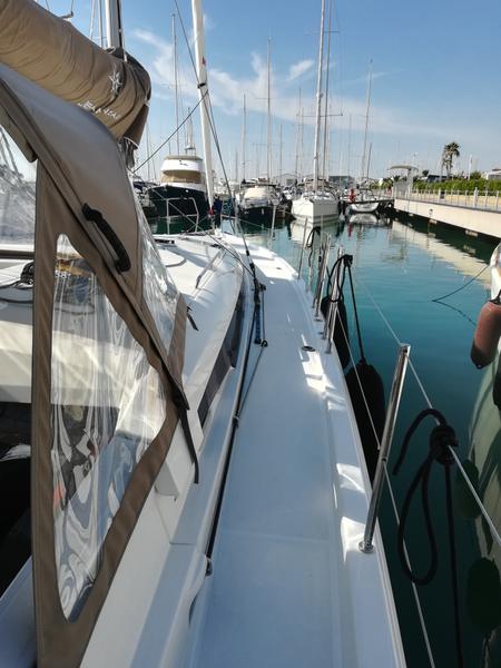 Book yachts online - sailboat - Sun Odyssey 440 - Frenetica - rent