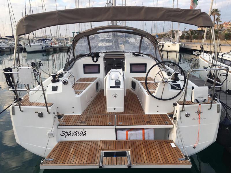 Book yachts online - sailboat - Sun Odyssey 410 - Spavalda - rent