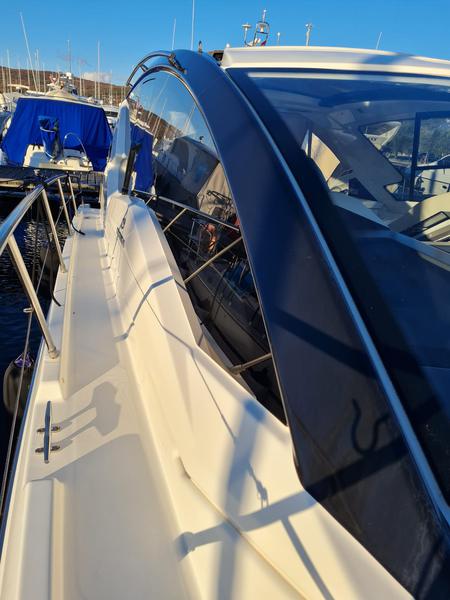 Book yachts online - motorboat - Cranchi M 44 HT - Hakuna Matata - rent