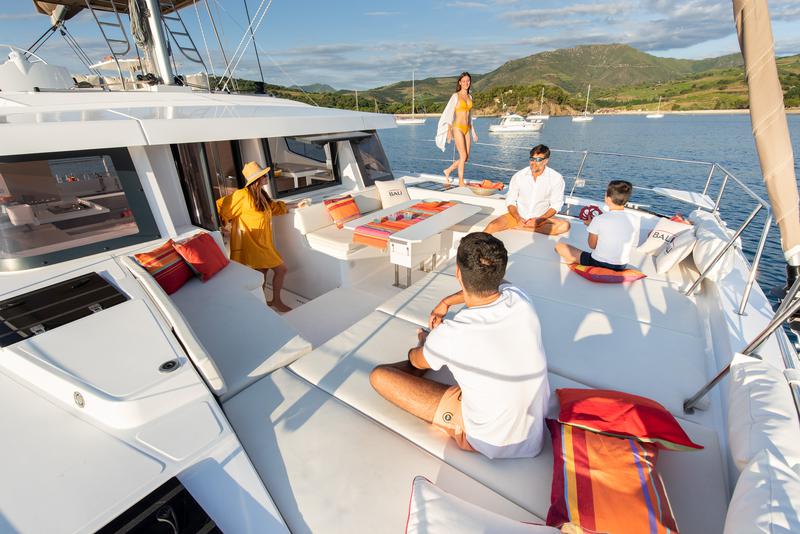 Book yachts online - catamaran - Bali 4.8 - Yemaya - rent