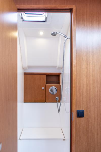 Book yachts online - sailboat - Bavaria 51 Cruiser - Philoctetes - rent