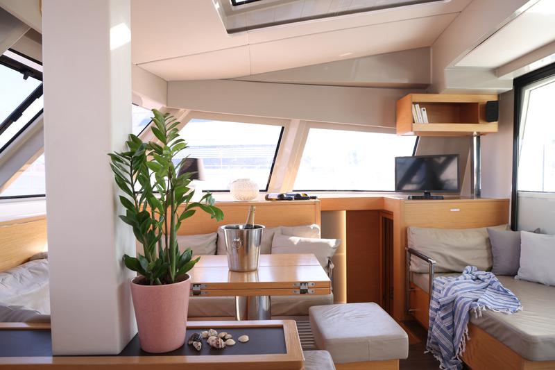 Book yachts online - catamaran - Nautitech 46 Fly - Aureliano - rent
