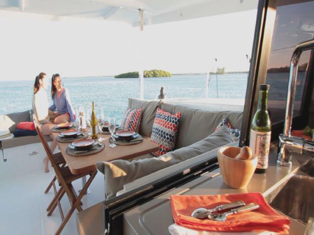 Book yachts online - catamaran - Lucia 40 - Brave Coquina - rent
