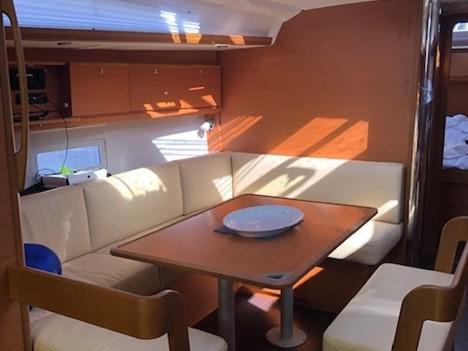 Book yachts online - sailboat - Dufour 430 - Hoosier Lady - rent