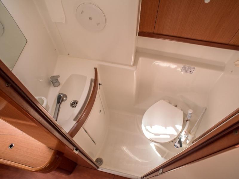 Book yachts online - sailboat - Oceanis 43 - MOJITO - rent