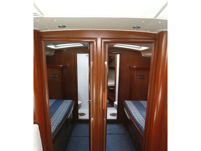 Book yachts online - sailboat - Oceanis 523 - Athina - rent