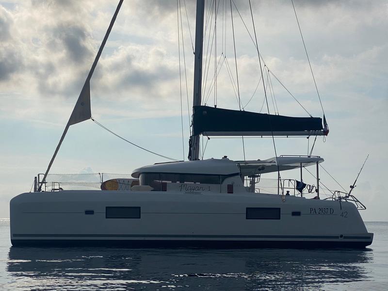 Book yachts online - catamaran - Lagoon 42 - MAGAN 1 WATER MAKER - PANNELS  - rent
