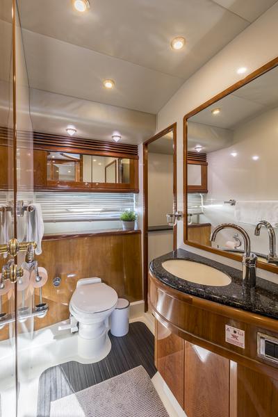 Book yachts online - motorboat - Sunseeker Manhattan 84 - SKYWATER - rent