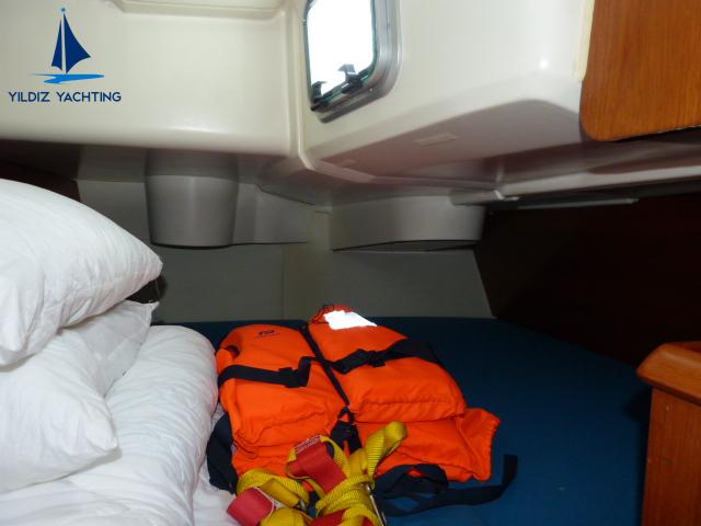 Book yachts online - sailboat - Sun Odyssey 35-2 Cabin - Balina - rent