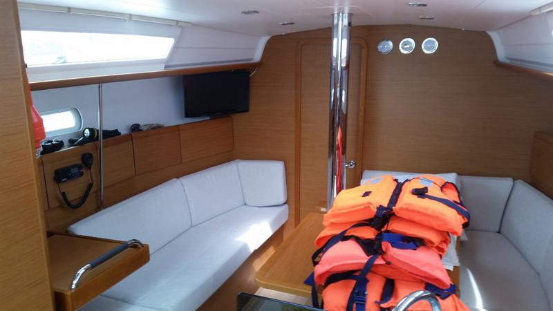 Book yachts online - sailboat - Sun Odyssey 379 - Orion - rent