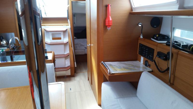 Book yachts online - sailboat - Sun Odyssey 379 - Orion - rent