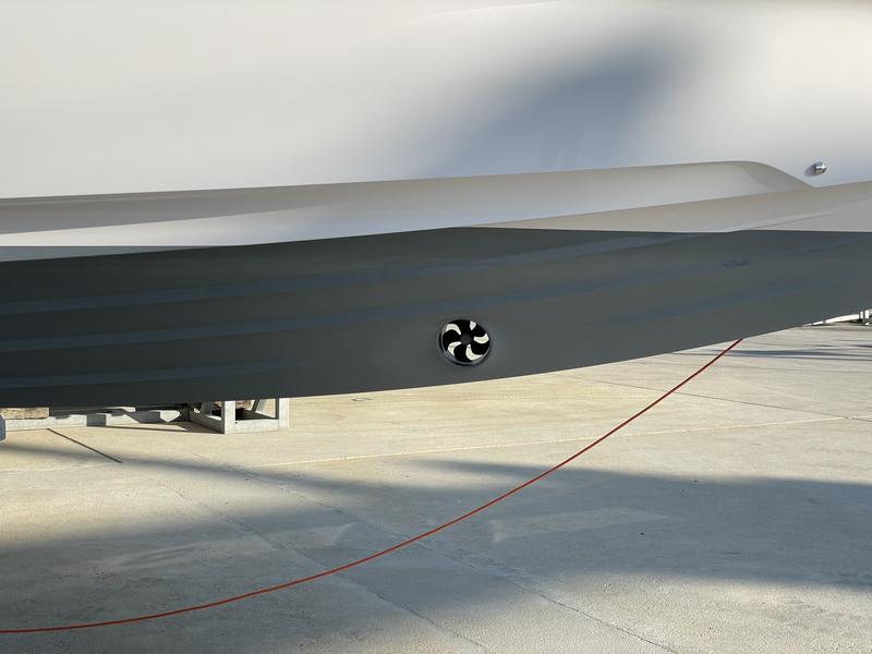 Book yachts online - motorboat - Axopar 37 XC Cross Cabin - KOSI - rent