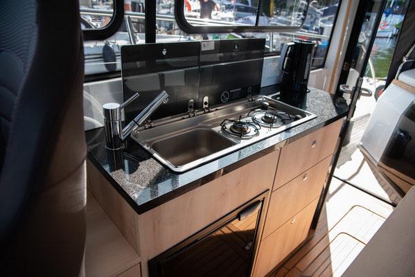 Book yachts online - motorboat - Nikhen Aquasun 34 - Aqua Sun - rent