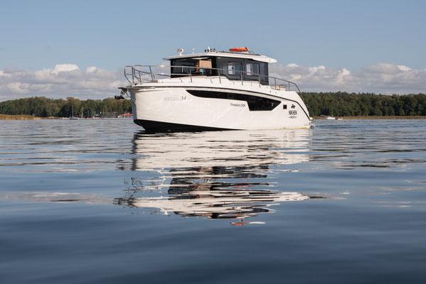 Book yachts online - motorboat - Nikhen Aquasun 34 - Aqua Sun - rent