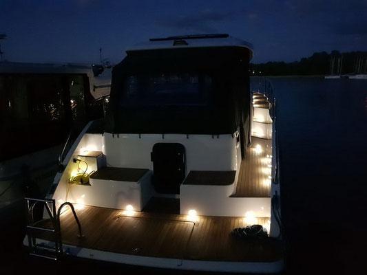 Book yachts online - motorboat - Nikhen Aquasun 34 - Aqua Sun - rent