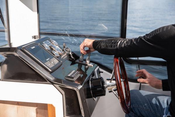 Book yachts online - motorboat - Nikhen Aquasun 34 - Aqua Sun - rent