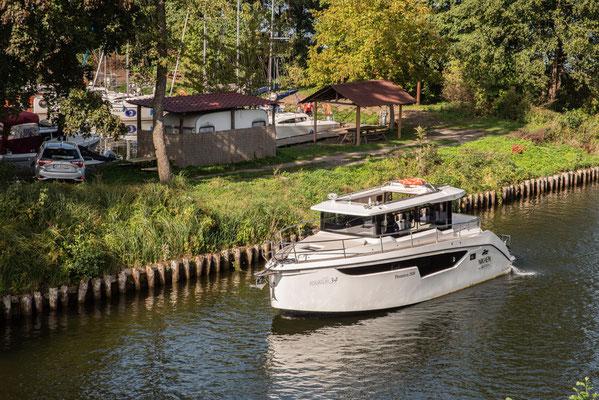 Book yachts online - motorboat - Nikhen Aquasun 34 - Aqua Sun - rent