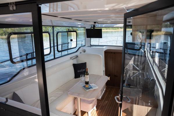 Book yachts online - motorboat - Nikhen Aquasun 34 - Aqua Sun - rent