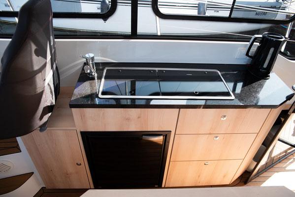 Book yachts online - motorboat - Nikhen Aquasun 34 - Aqua Sun - rent