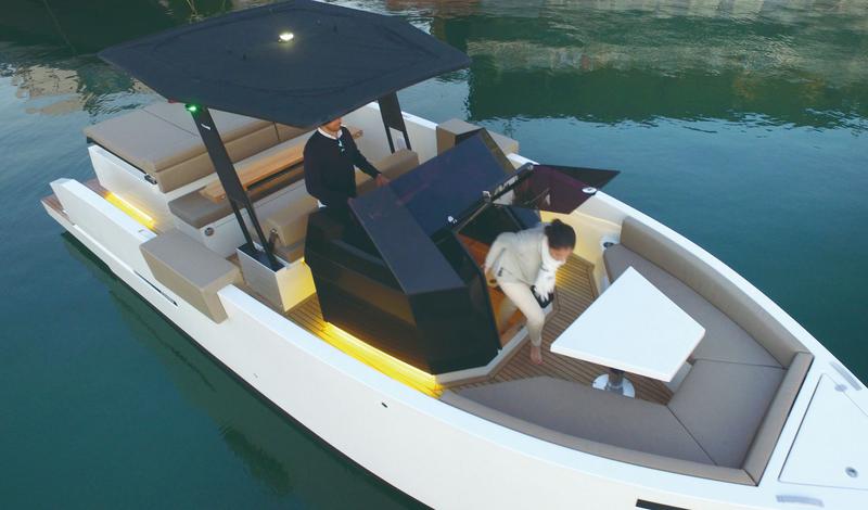 Book yachts online - motorboat - De Antonio D28 Open - LUI - rent