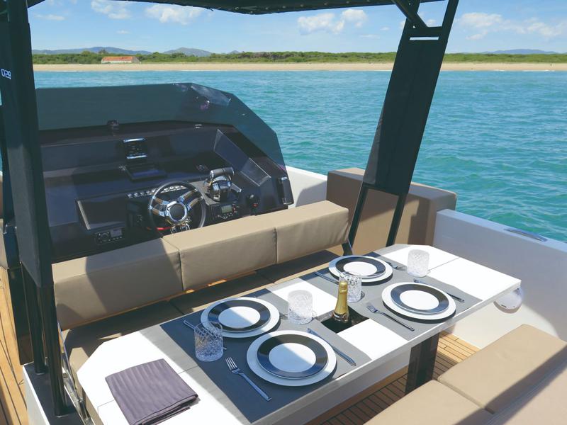 Book yachts online - motorboat - De Antonio D28 Open - LUI - rent