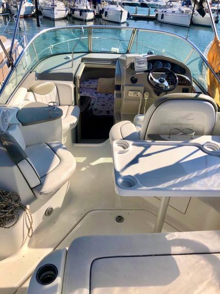 Book yachts online - motorboat - Sea Ray Sundancer 240 - Sea Ray Sundancer 240 - rent