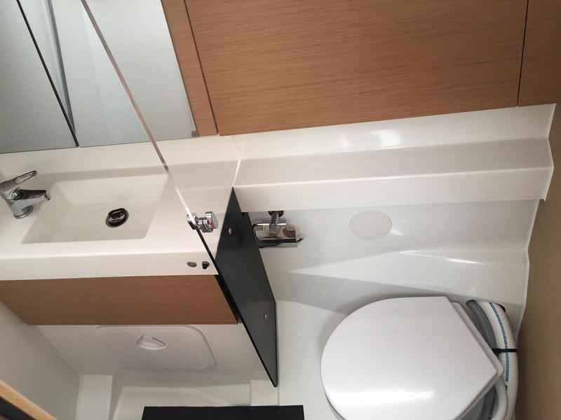 Book yachts online - sailboat - Sun Odyssey 410 - Intrepida - rent