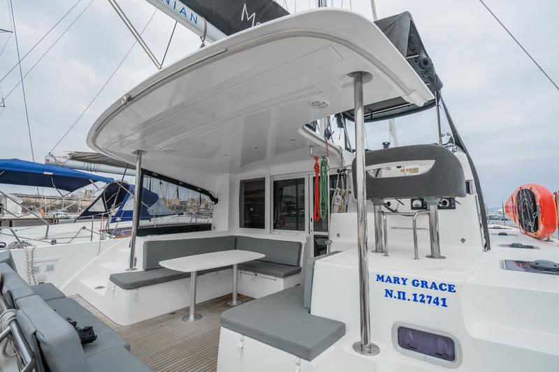 Book yachts online - catamaran - Lagoon 40 - MARY GRACE - rent