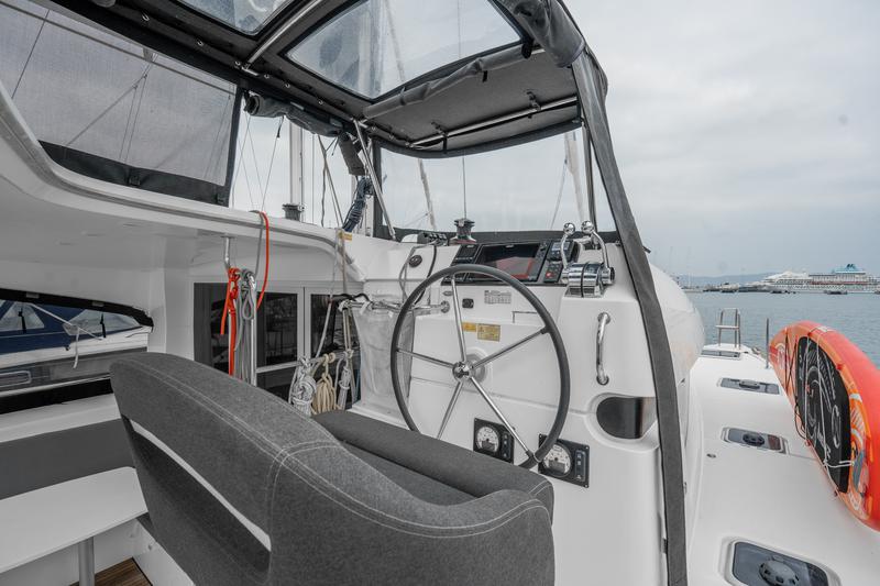 Book yachts online - catamaran - Lagoon 40 - MARY GRACE - rent