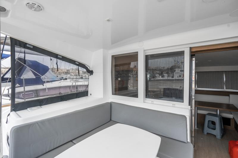 Book yachts online - catamaran - Lagoon 40 - MARY GRACE - rent