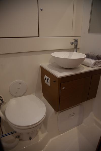 Book yachts online - sailboat - Jeanneau 54 - CELENA IV - rent