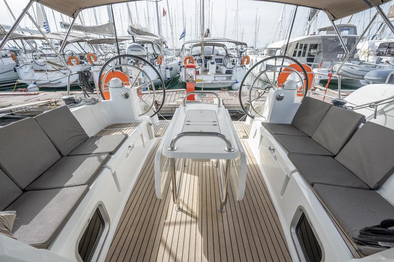 Book yachts online - sailboat - Jeanneau 54 - CELENA IV - rent