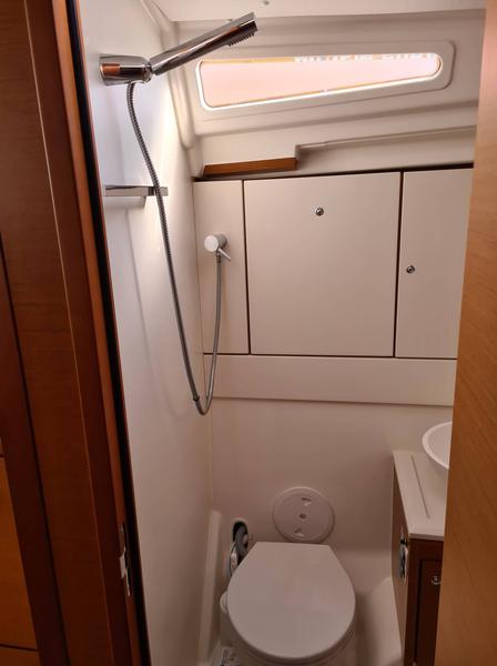 Book yachts online - sailboat - Jeanneau 54 - PANAYIOTIS K - rent