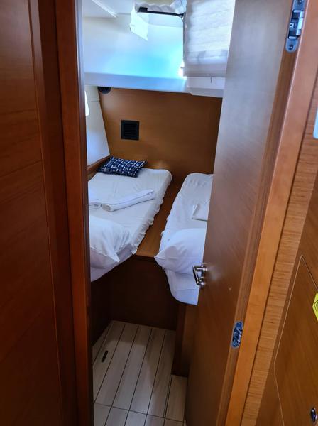 Book yachts online - sailboat - Jeanneau 54 - PANAYIOTIS K - rent