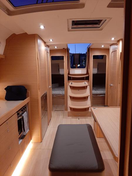 Book yachts online - sailboat - Dufour 460 - Nishane - rent