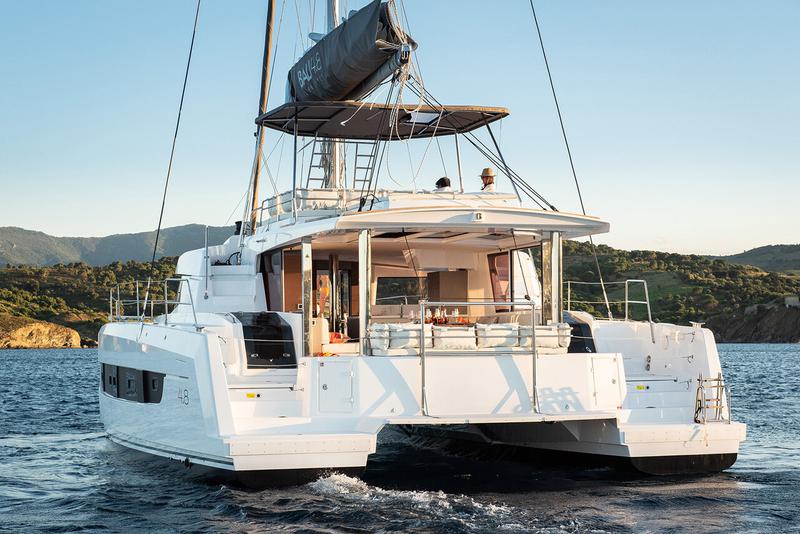 Book yachts online - catamaran - Bali 4.8 - Ediba Taurus - rent