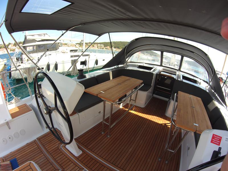Book yachts online - sailboat - Hanse 508 - Lady Aga - rent