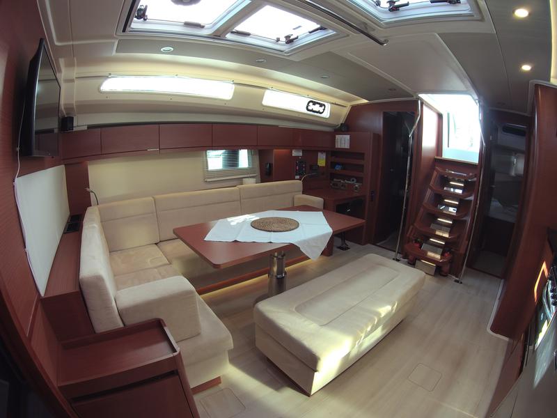 Book yachts online - sailboat - Hanse 508 - Lady Aga - rent