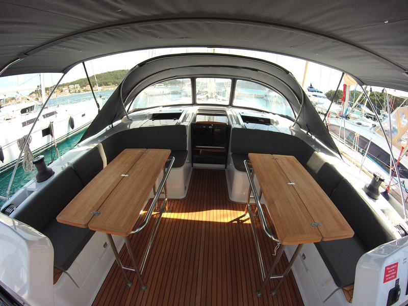 Book yachts online - sailboat - Hanse 508 - Lady Aga - rent