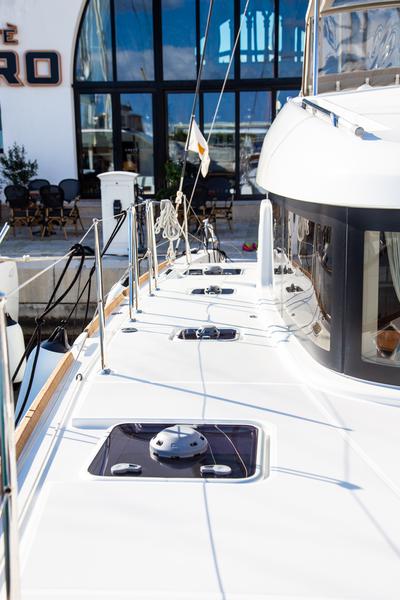 Book yachts online - catamaran - Lagoon 40 - Lea - rent