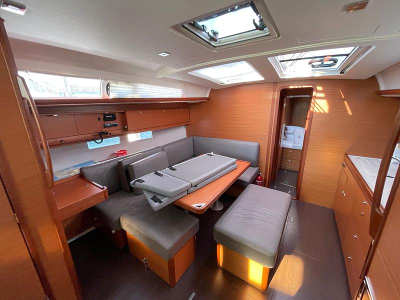 Book yachts online - sailboat - Dufour 460 - WILMA - AC and generator - rent
