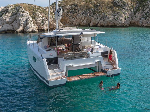 Book yachts online - catamaran - Astrea 42 - Pleasant Arbour - rent
