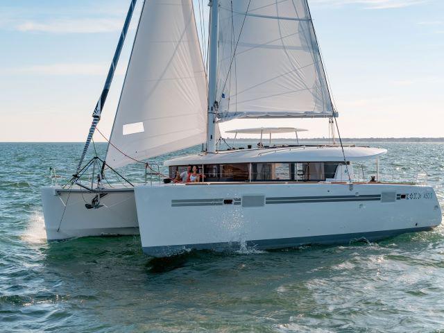 Book yachts online - catamaran - Lagoon 450 - Azzurra - rent