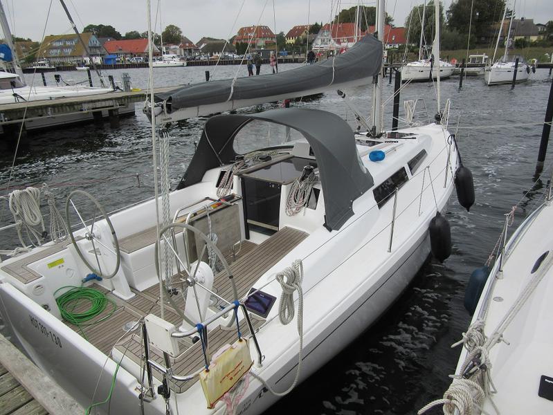 Book yachts online - sailboat - Hanse 315 - Nautilus - rent