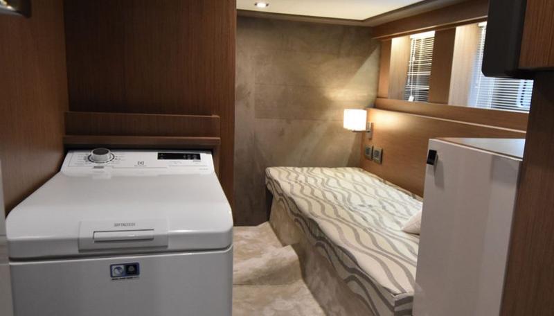 Book yachts online - motorboat - Cranchi T43 Eco Trawler - G&amp;K2 - rent