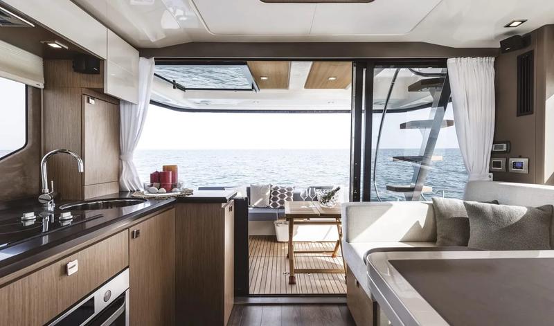 Book yachts online - motorboat - Cranchi T43 Eco Trawler - G&amp;K2 - rent