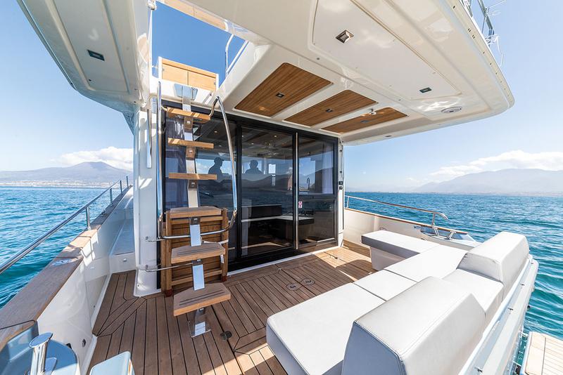 Book yachts online - motorboat - Cranchi T43 Eco Trawler - G&amp;K2 - rent