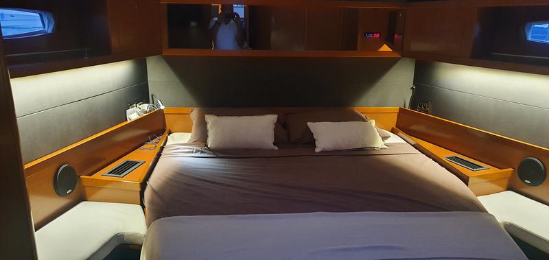 Book yachts online - sailboat - Oceanis 60 - Ultreya - rent