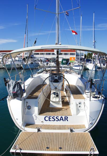 Book yachts online - sailboat - Bavaria Cruiser 32 - Cessar - rent