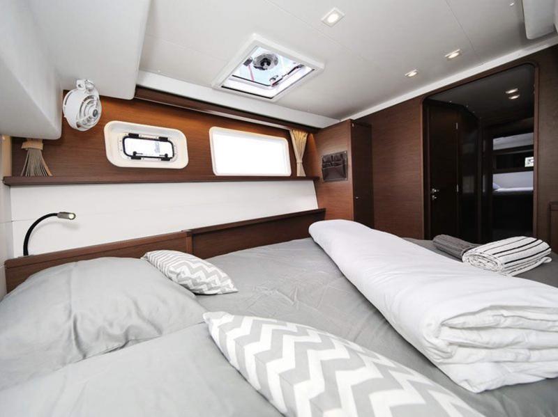 Book yachts online - catamaran - Lagoon 450 Sport - I Love Anna - rent